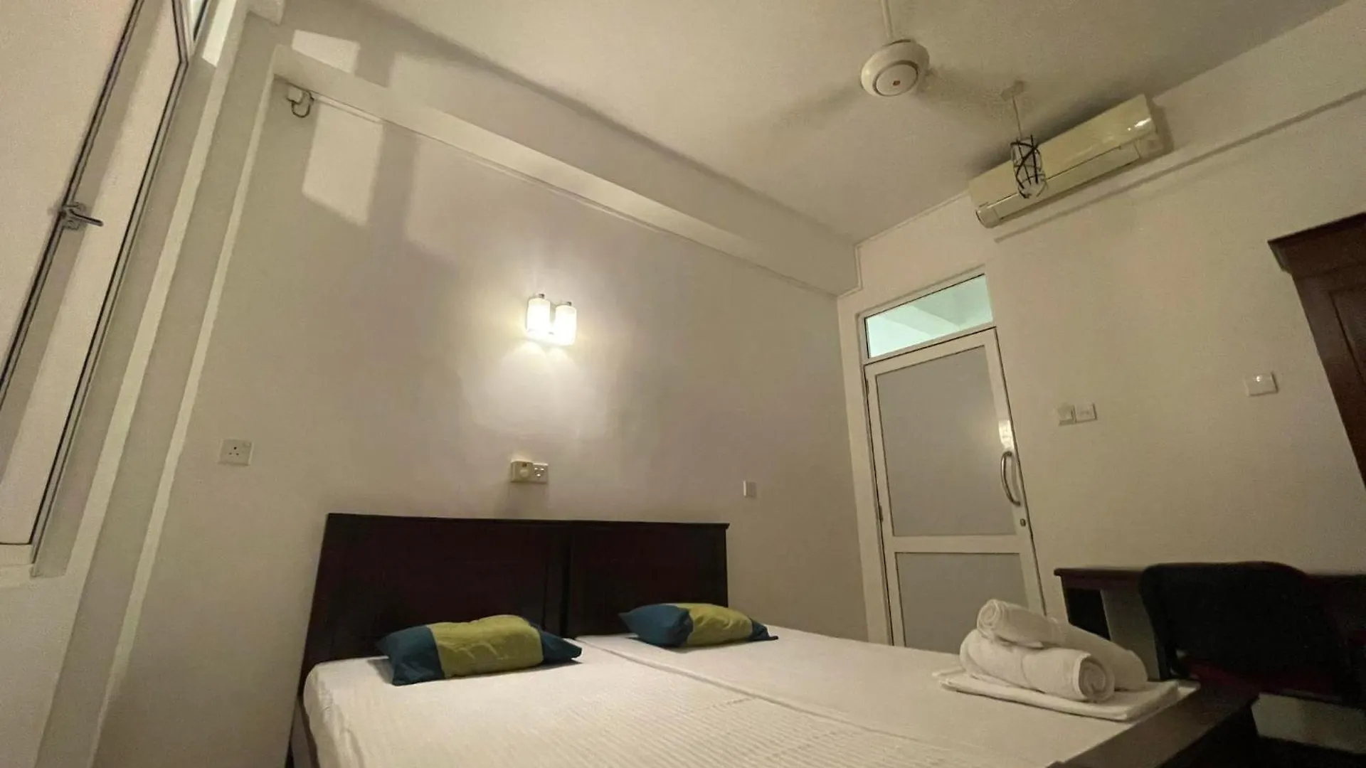 Smile Hub Kandy -Youth Hostel- 0*,  Sri Lanka